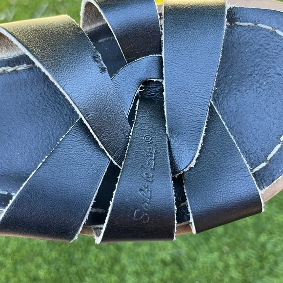 Saltwater Single Black Sandal - Picture 2 of 4